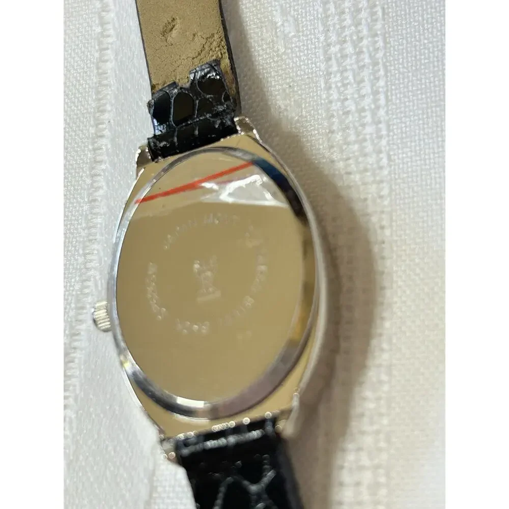 Women's Silver Analog Watch New Battery Arabic Numerals Oval Dial 2010s Casual